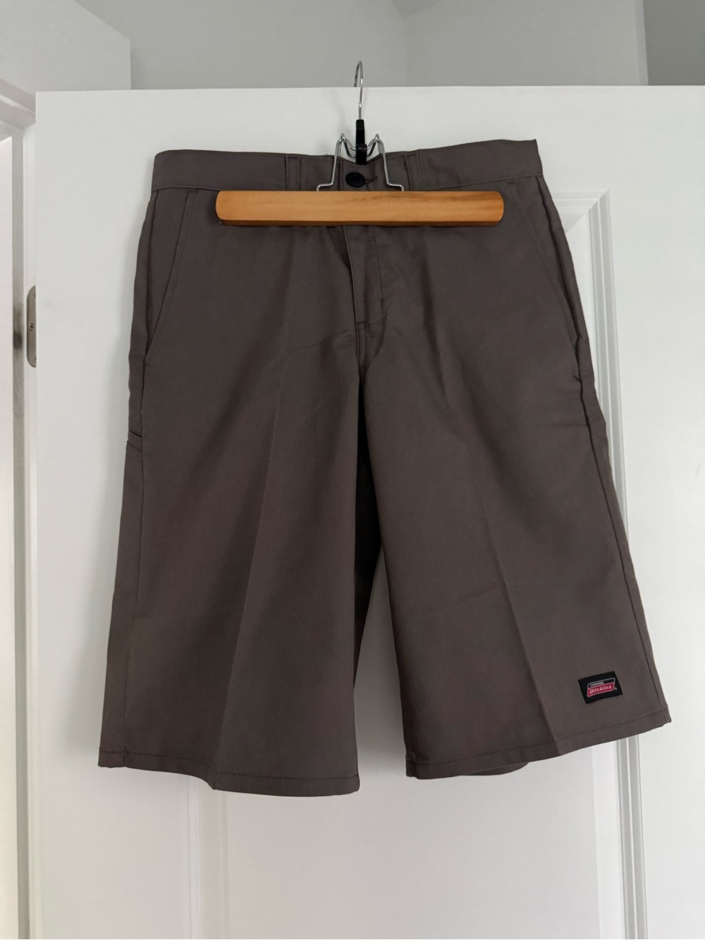 Dickies Men’s dark gray Shorts size 30